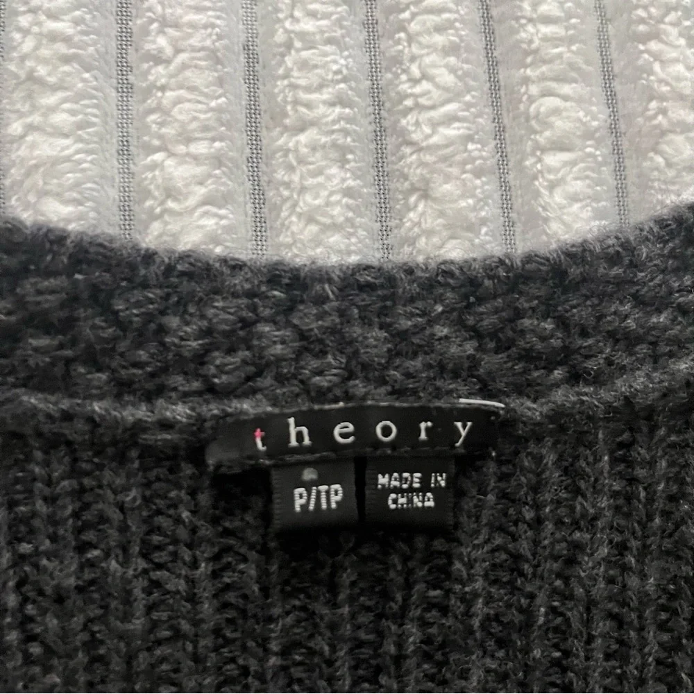 Theory Grey Long Sweater - Picture 6 of 9